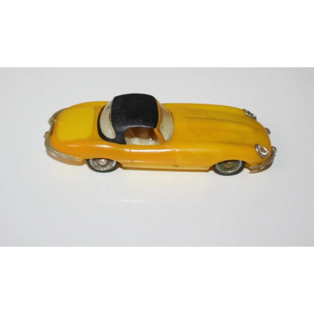 Zee Yellow Jaguar Convertible Plastic Vintage Toy Car Vehicle Model 2080